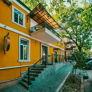 Otel Hillside Center ***