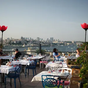 رايموند فندق