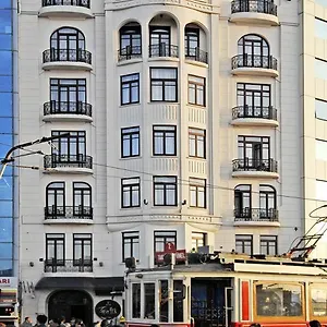 4* Hotell Taxim Hill
